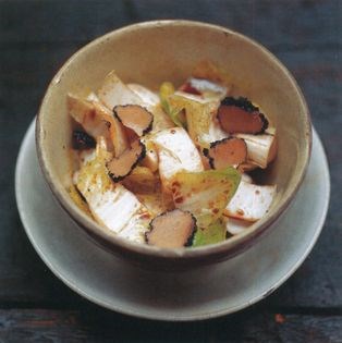 Belgian chicory salad with truffle oil (Insalata di cicoria Belga con olio al tartufu)