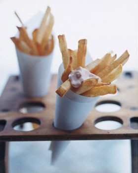 Belgian fries with sauce Andalouse