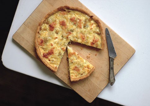 Belgian leek tart with aged goat cheese (Flamiche aux poireaux)