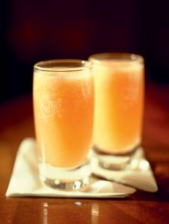 Bellini cocktail