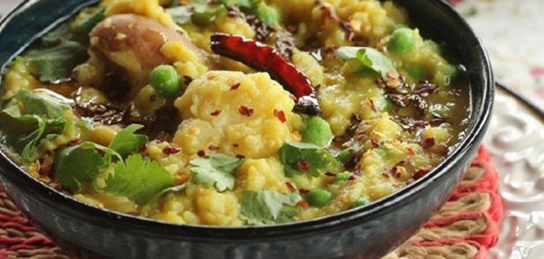 Bengali red lentil risotto (Khichuri)