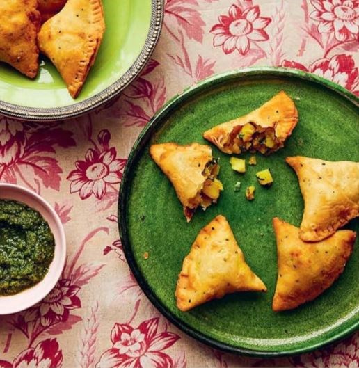 Bengali samosas (Aloor singara)