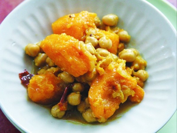 Bengali squash with chickpeas
