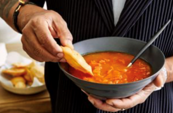 Bengali tomato soup with nimki