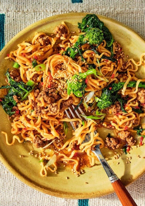 Benne miso noodles with ground beef