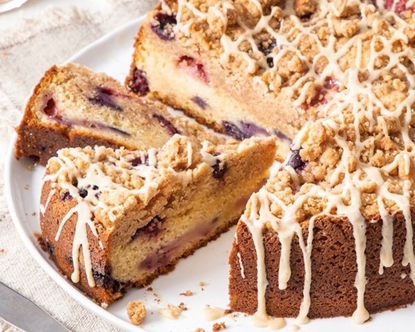 Berries & Irish cream coffee cake