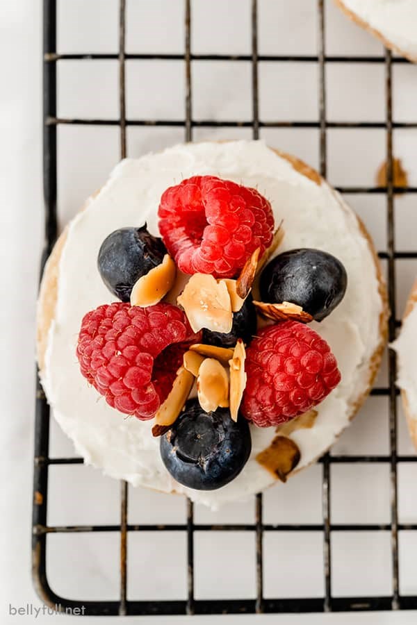 Berries and cream mini fruit tarts