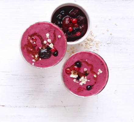 Berry & oat smoothie