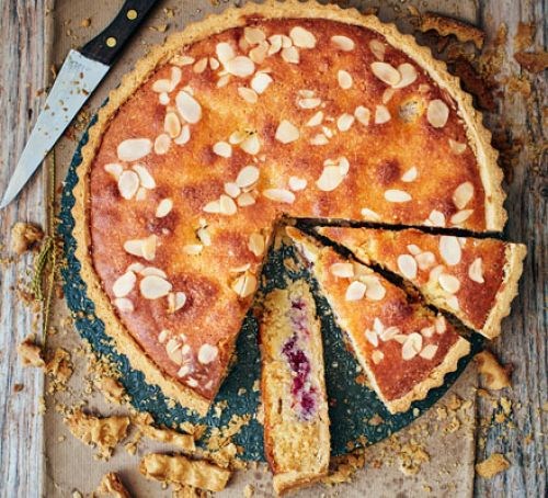 Berry almond Bakewell 