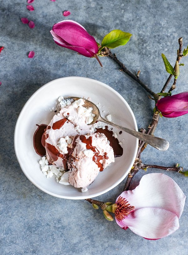 Berry and dark chocolate mascarpone swirl ice cream