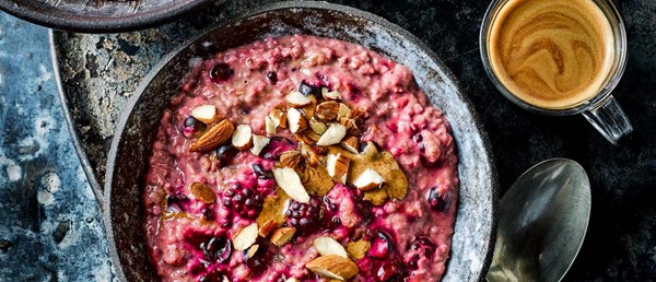 Berry and nut butter porridge