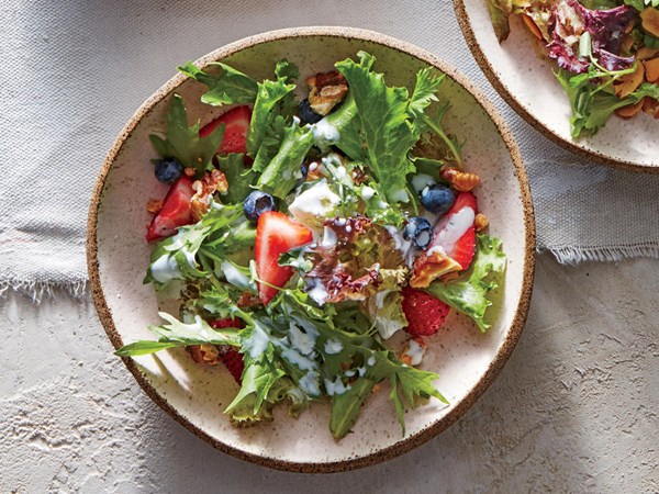 Berry and walnut salad