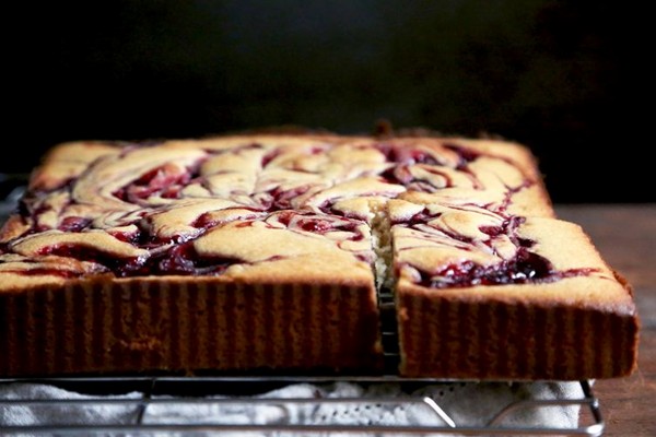 Berry butter cake