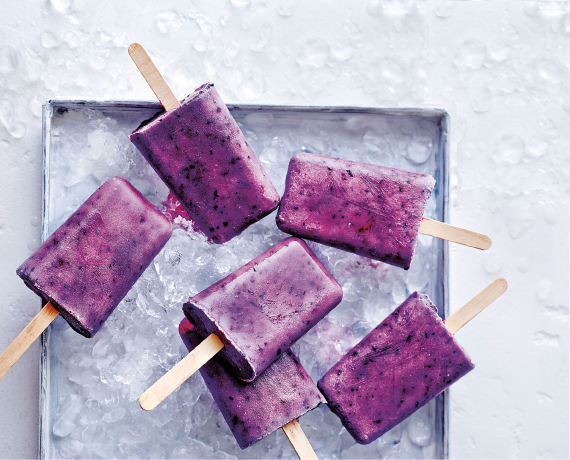 Berry-coconut ice lollies