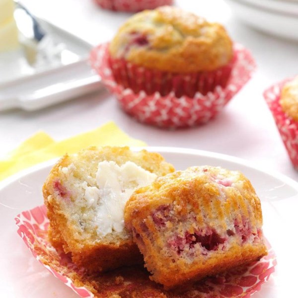 Berry cream muffins