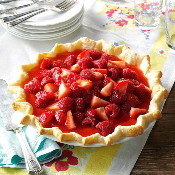 Berry cream pie