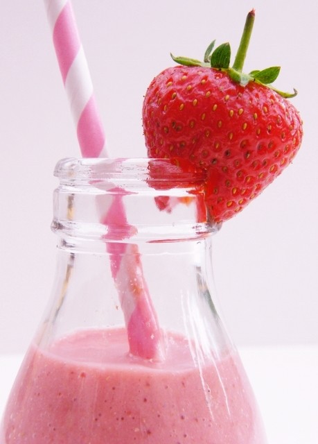 Berry custard shake