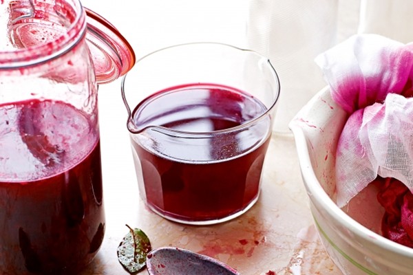 Berry-infused gin