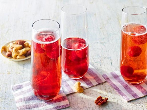 Berry kir royale