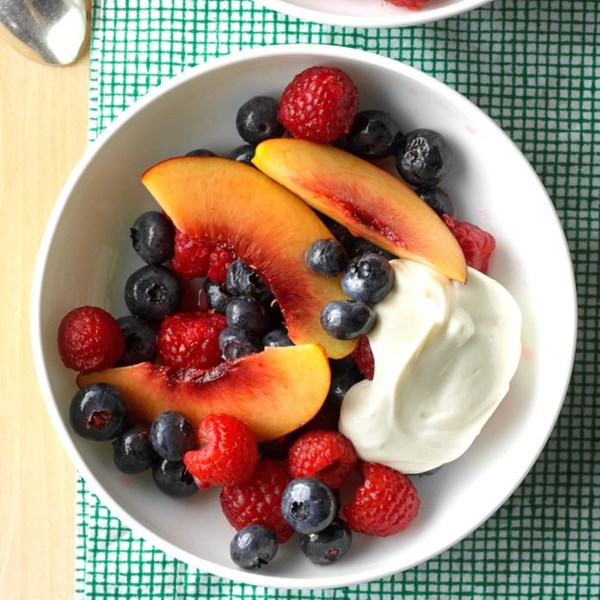Berry nectarine salad 