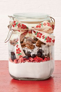 Berry-nut pancake mix