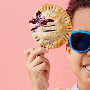 Berry pie pops