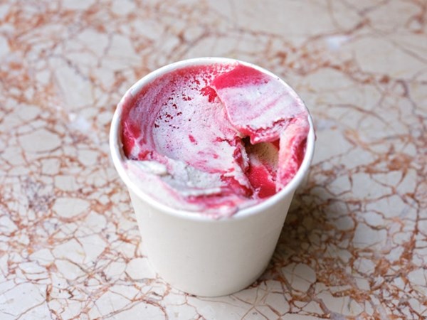 Berry swirl ice cream