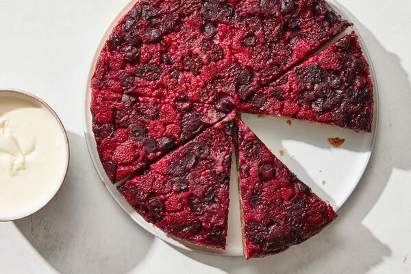 Berry upside-down cake 