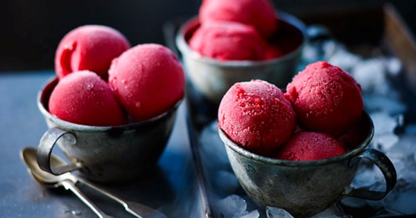 Berry, vodka and lime ice