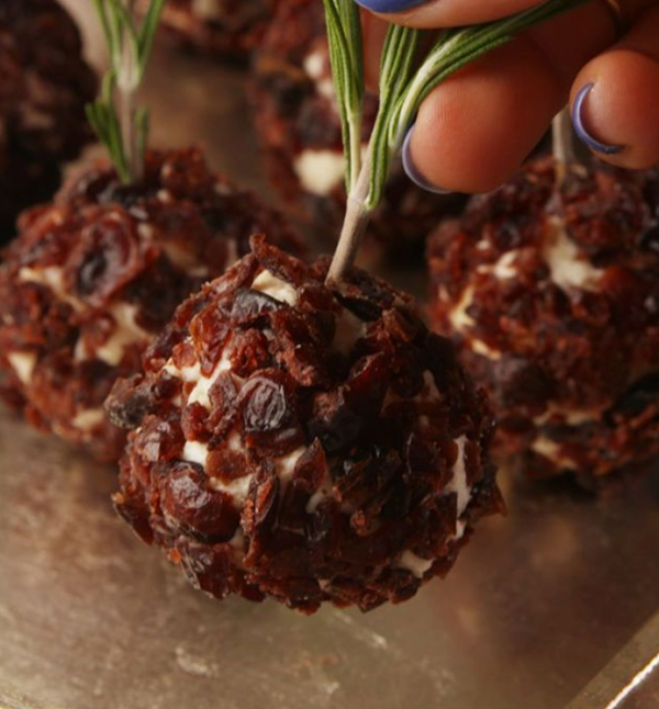 Best cranberry cheese ball bites