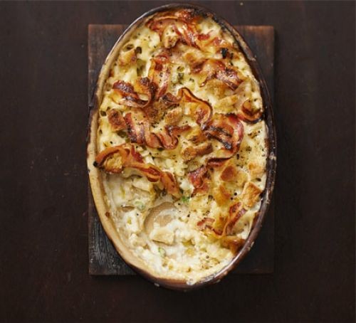 Best-ever macaroni cheese with crunch crumb