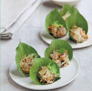 Betel leaf wraps with coconut and cashews