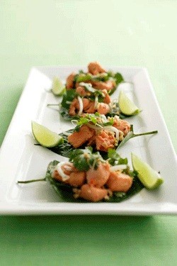Betel leaves topped with spicy fish