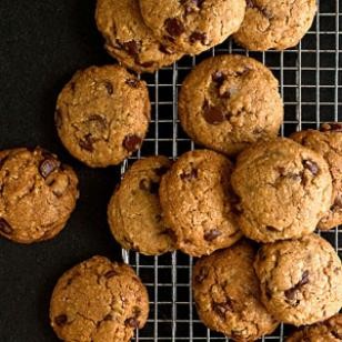 Bev's chocolate chip cookies