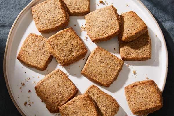 Bien Cuit's masala pecan sandies