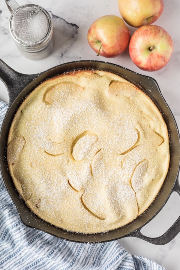 Big apple pancake for two