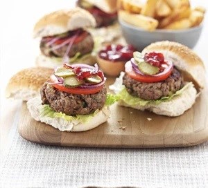 Big-batch cheeseburger & chips