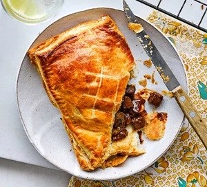 Big-batch steak & mushroom bakes