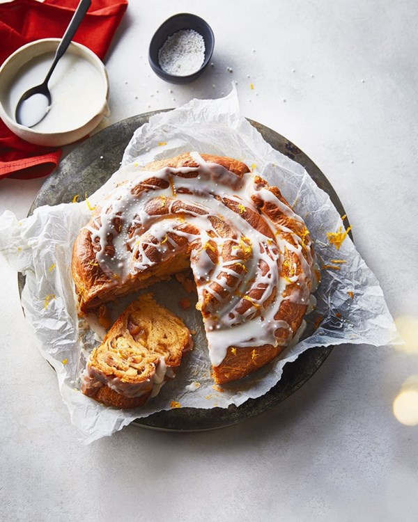 Big cinnamon bun