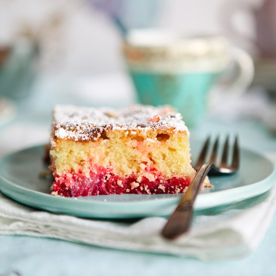 Big pink rhubarb cake