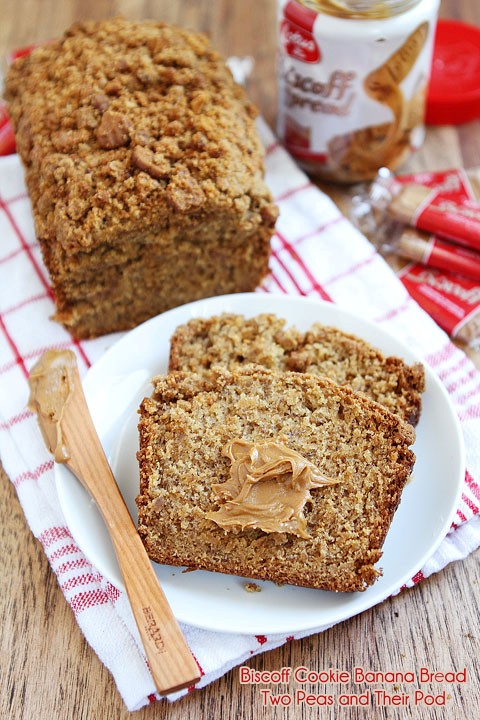 Biscoff banana bread with Biscoff cookie streusel
