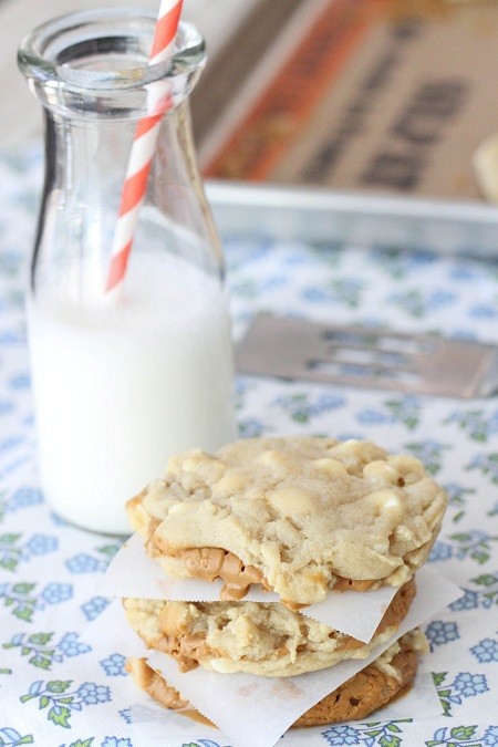 Biscoff stuffed white chocolate chip cookies
