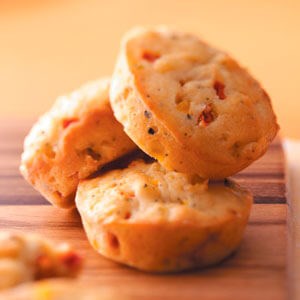 Biscuit-y bell pepper muffins 