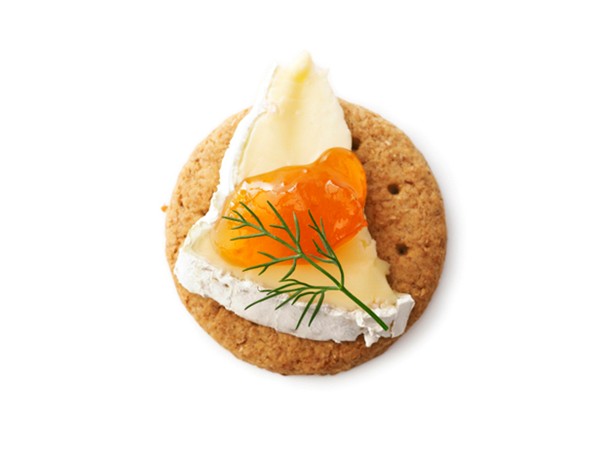 Biscuits with cheese and preserves