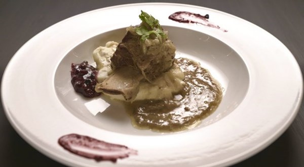 Bison short ribs with mashed potatoes and huckleberry wojapi [Maria Givens]