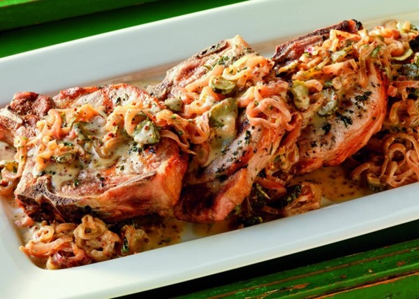 Bistro-style pork chops with creamy shallot sauce