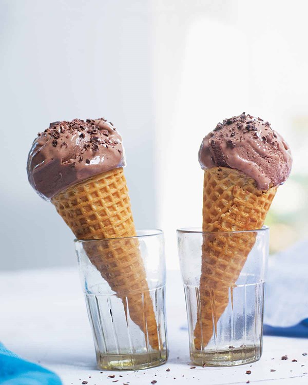 Bitter chocolate ice cream