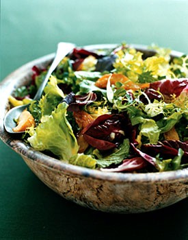 Bitter green salad with roasted pears