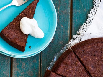 Bittersweet chocolate cake with prune purée and hazelnuts