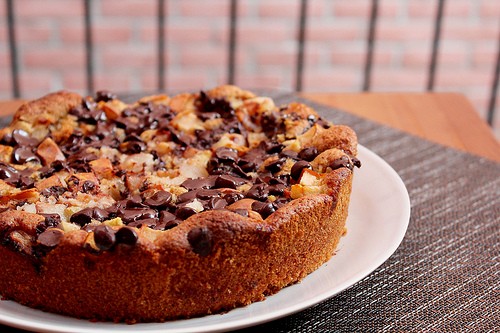 Bittersweet chocolate pear cake